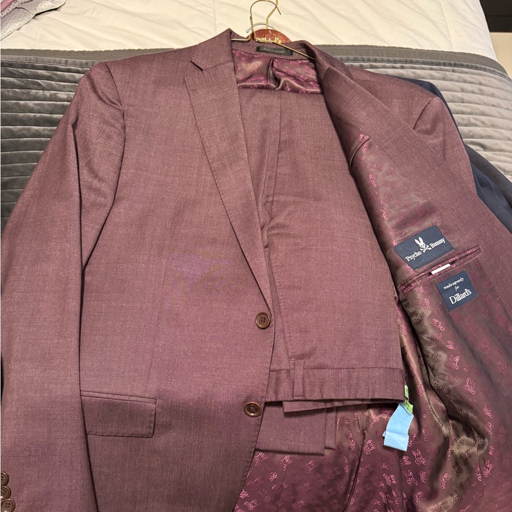 Psycho Bunny suits 
46R